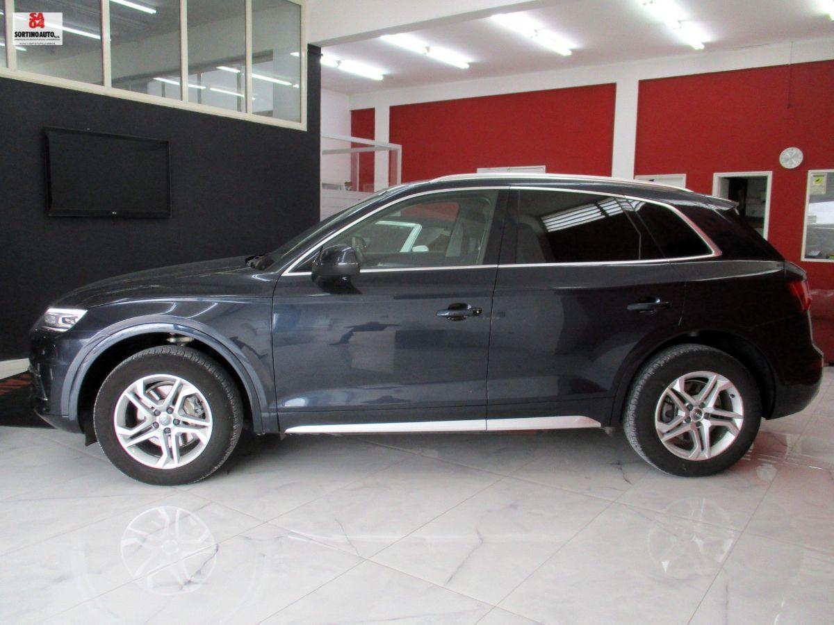 AUDI Q5 40 TDI quattro S tronic Business 2019 KM69000
