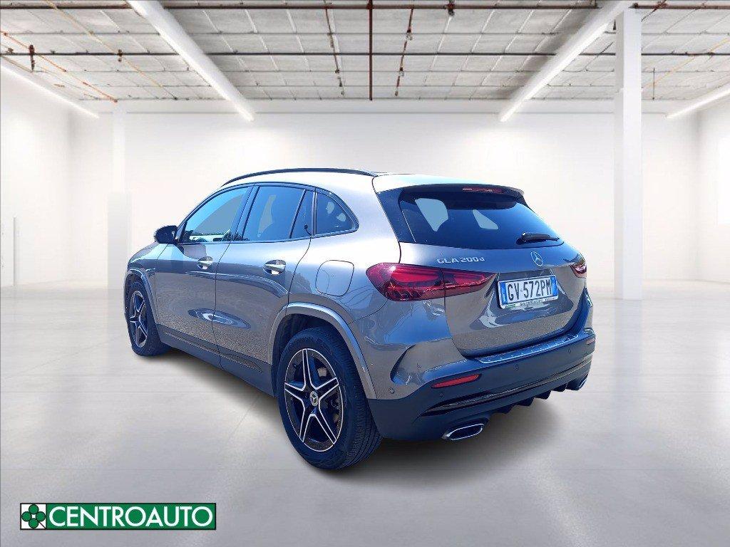 MERCEDES GLA 200 d Executive auto del 2024