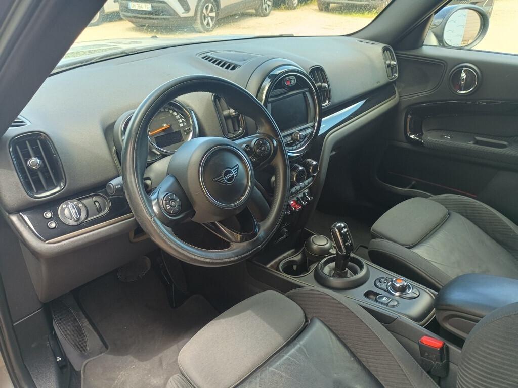 Mini Countryman 2.0 Cooper D 150cv Hype Autom.