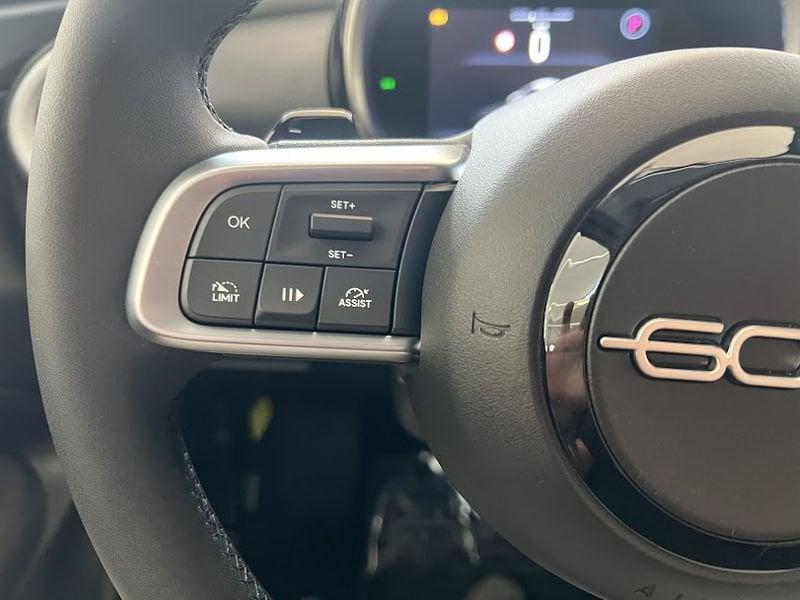 FIAT 600 1.2 Hybrid 110cv La Prima KM ZERO