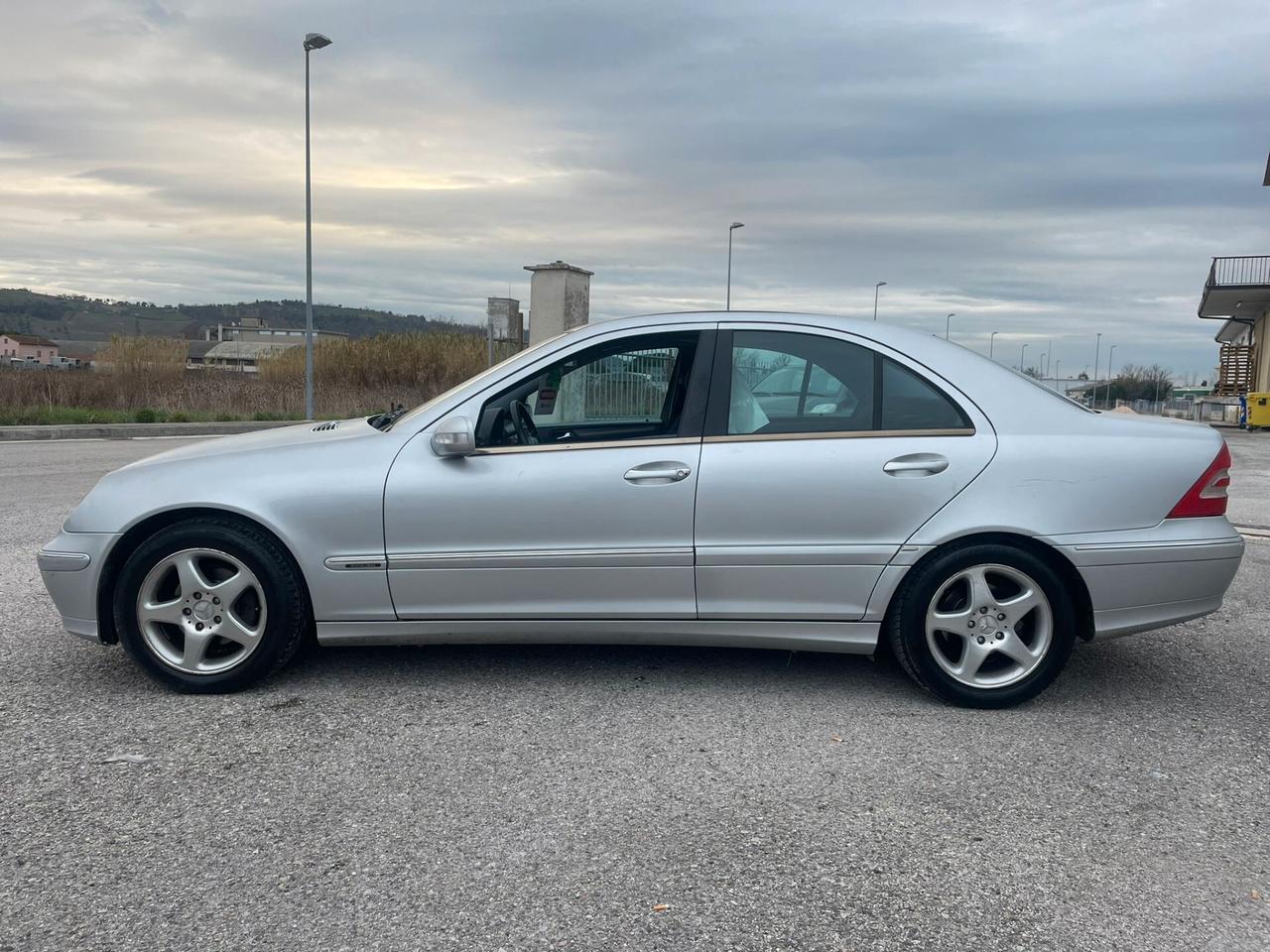 MERCEDES C18'0 GPL 2001 12 MESI DI GARANZIA