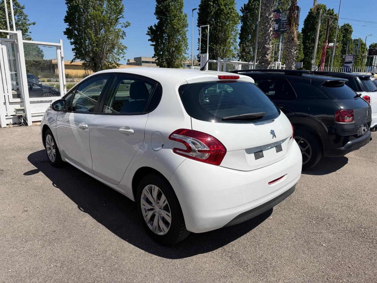 Peugeot 208 1.4 HDi DIESEL 2014