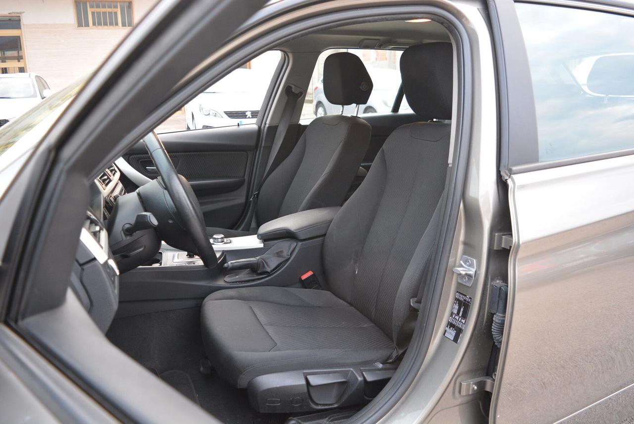 Bmw 318 318d Touring Business Advantage aut.