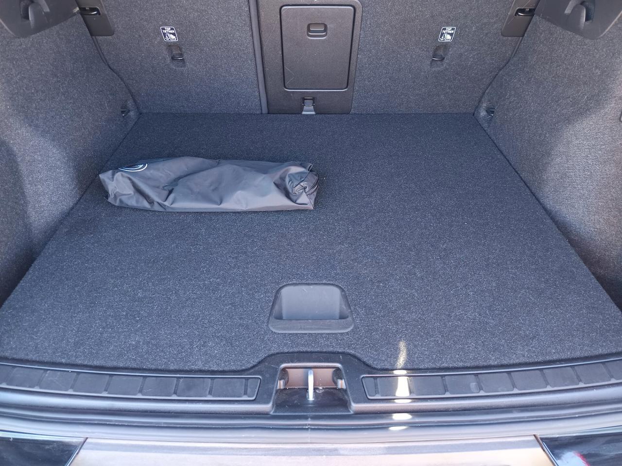Volvo XC40 1.5 T4 PHEV R-design AUTO MY21