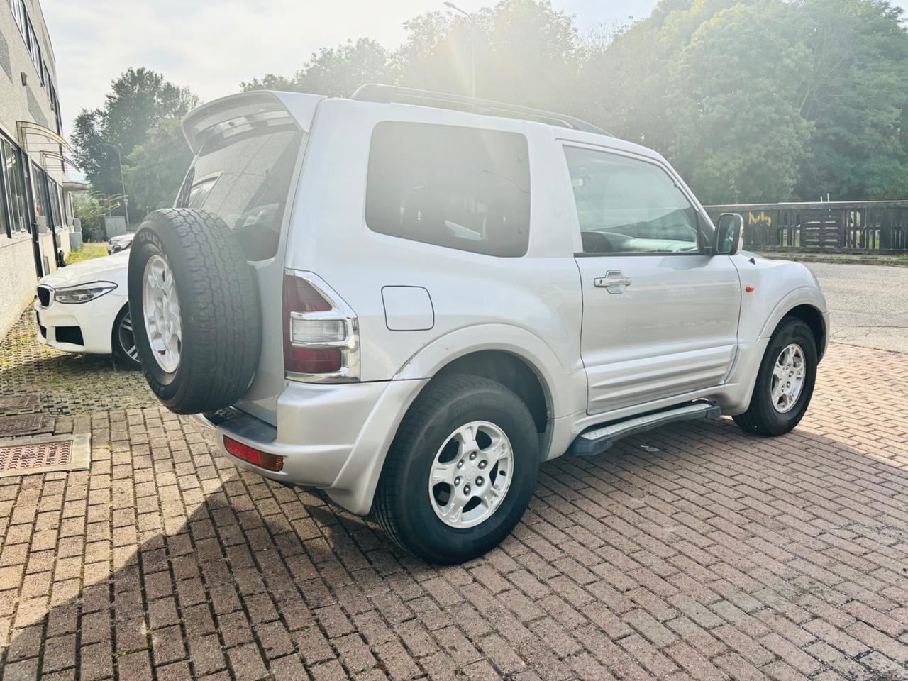 Mitsubishi Pajero 3.2 16V DI-D 3p. GLS