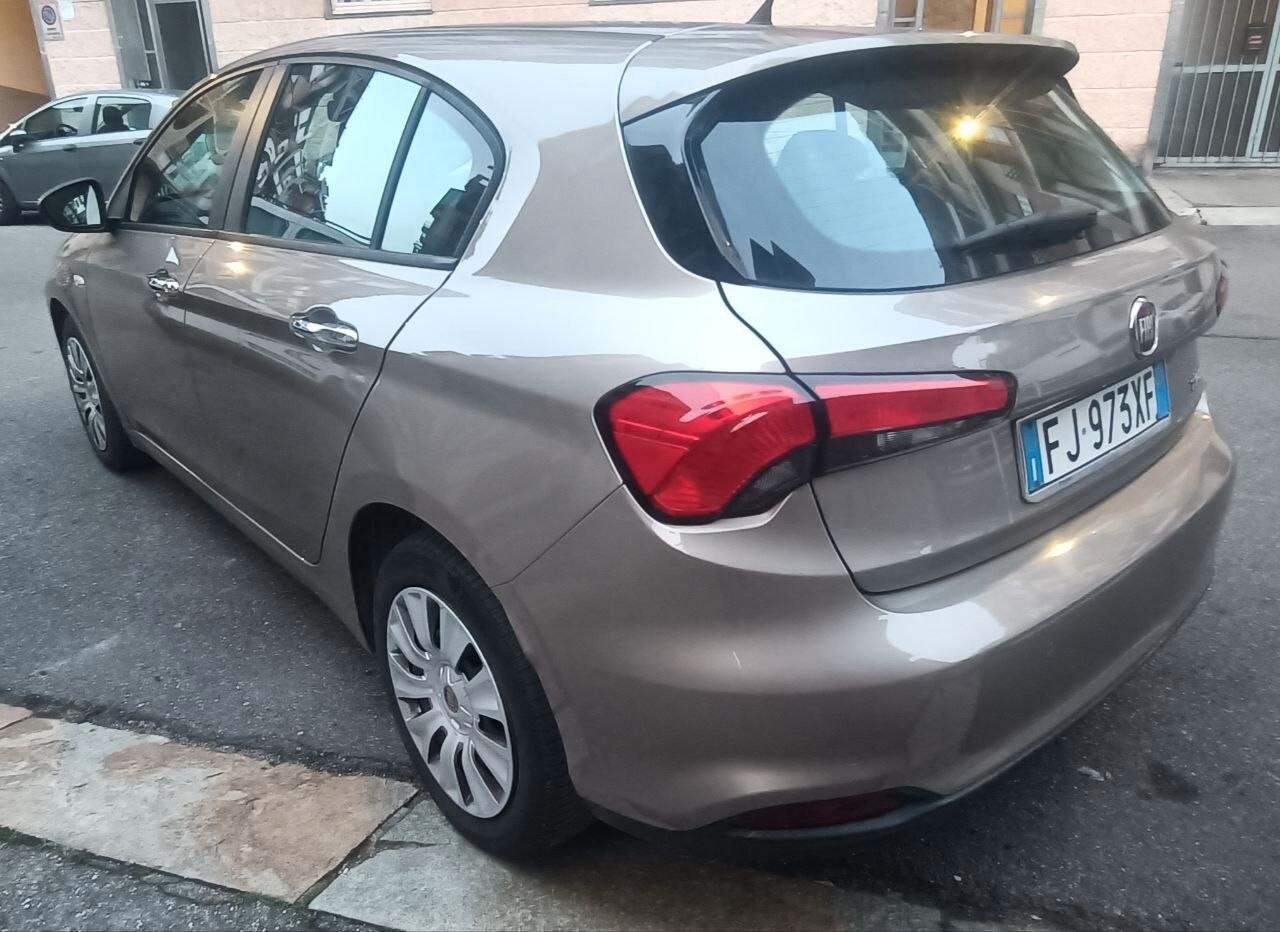 Fiat Tipo 1.6 Mjt S&S 5 porte Easy