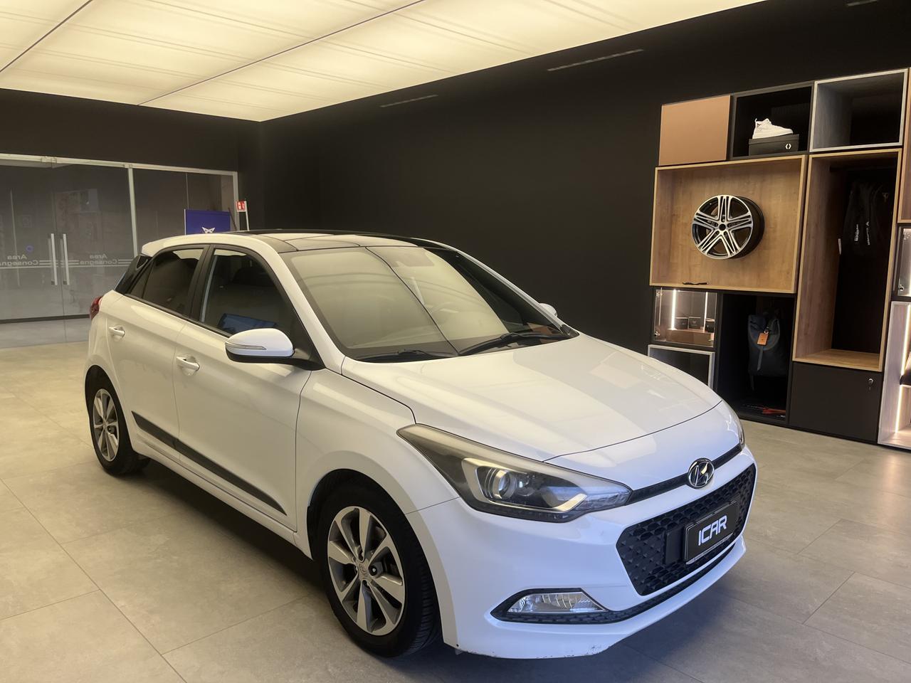 HYUNDAI i20 II 2015 - i20 5p 1.1 crdi Comfort 75cv