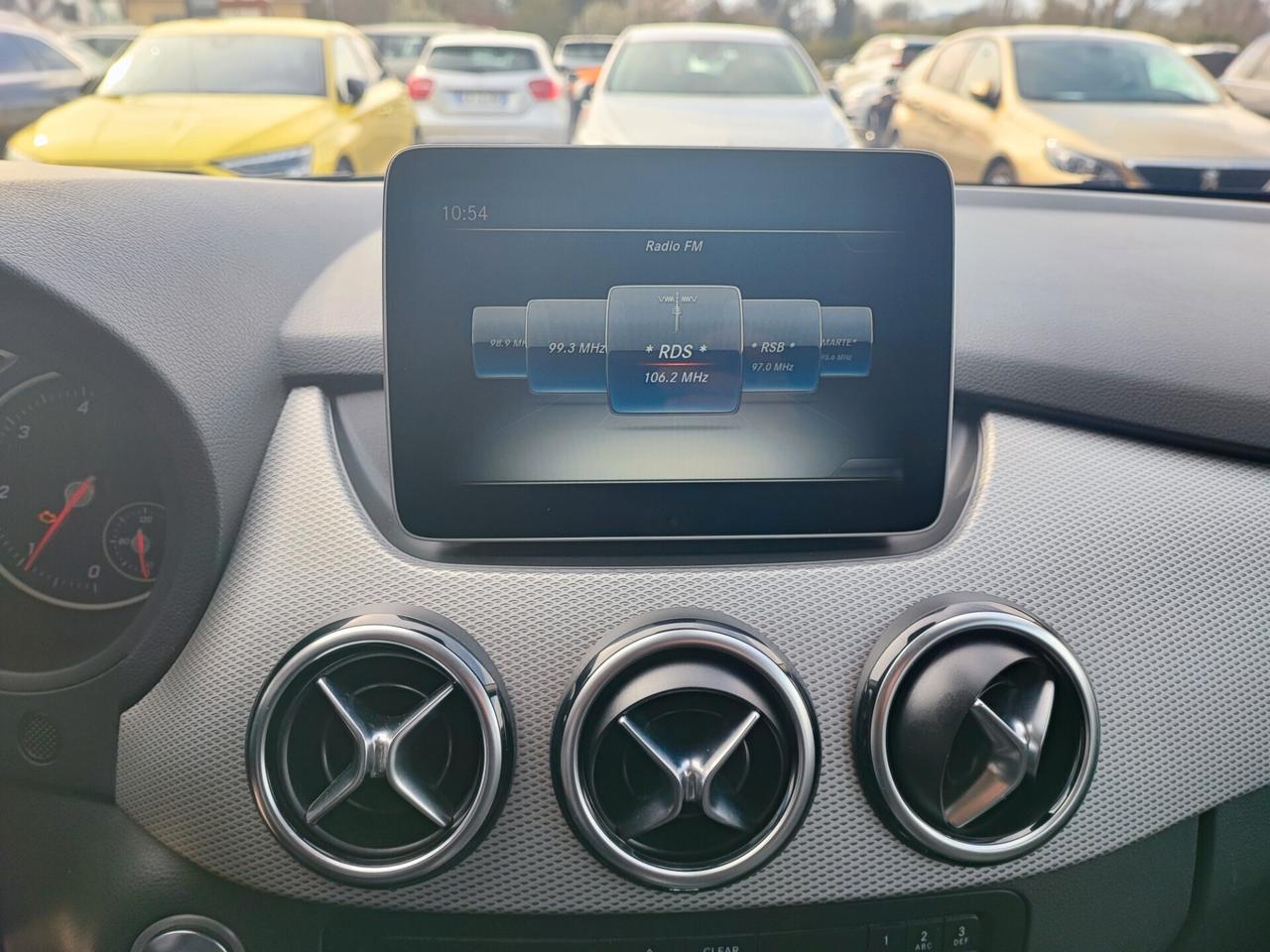 Mercedes-benz B 180 d Premium