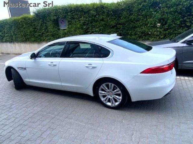 JAGUAR XF XF II Berlina 2.0d i4 Prestige 180cv Auto- FY003SZ