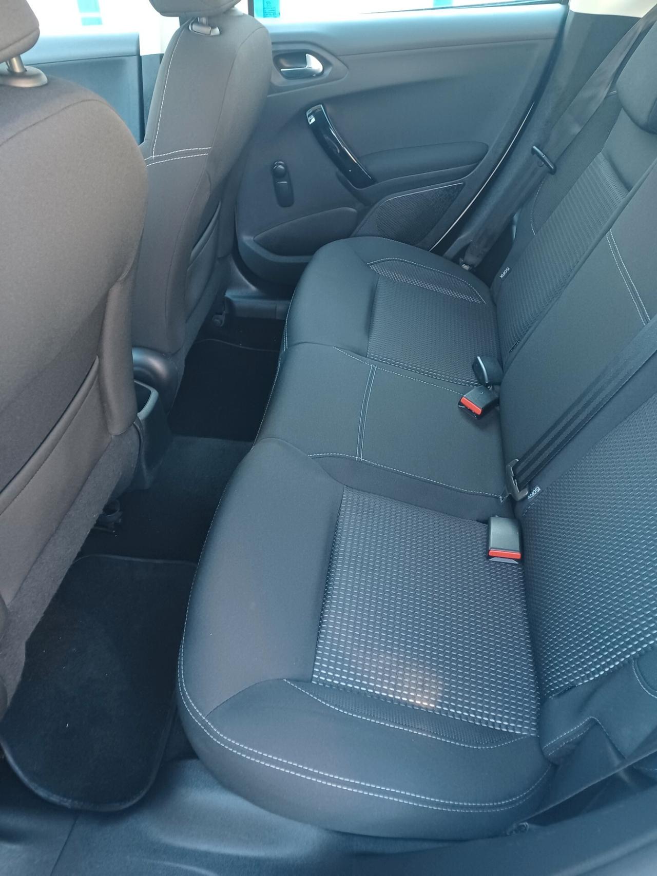 Peugeot 208 BlueHDi 5 porte ANNO 2021