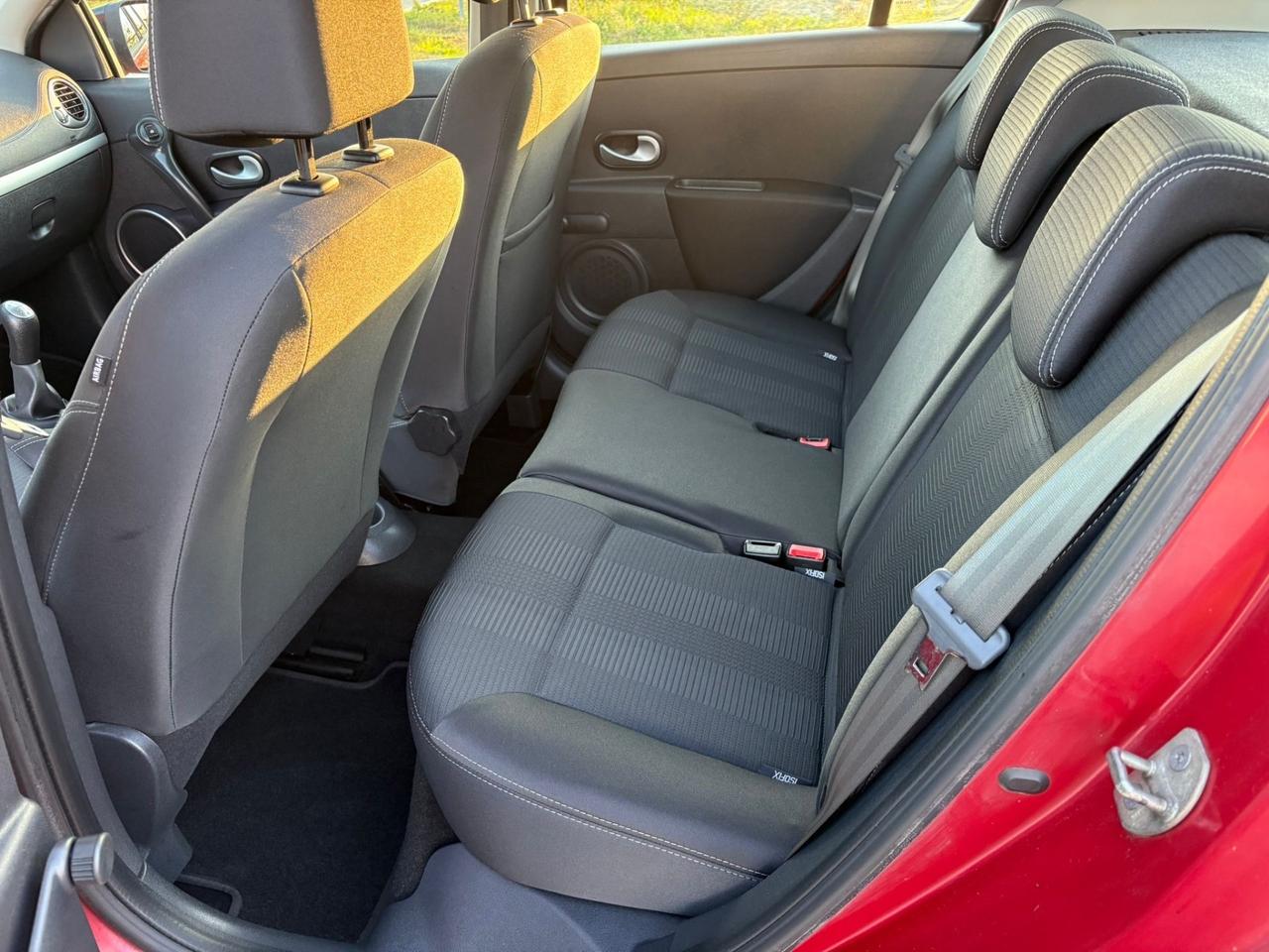 Renault Clio 1.2 16V 5 porte Dynamique