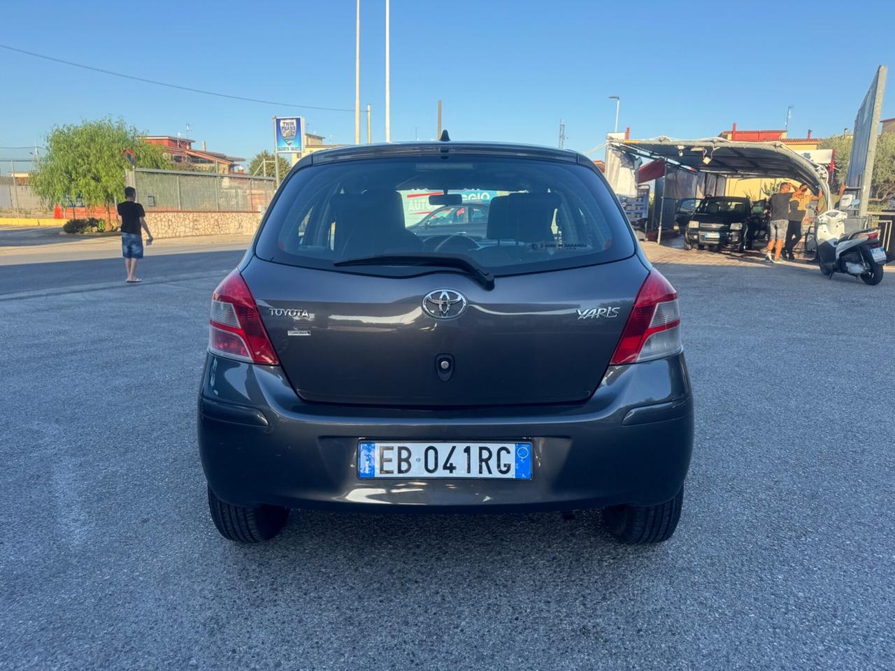 Toyota Yaris 1.0 5 porte Sol