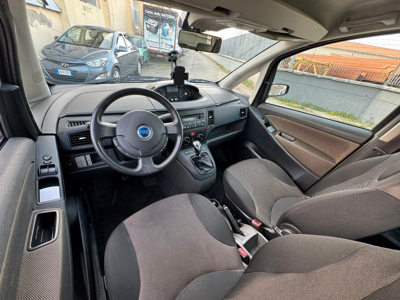 Fiat Idea 1.4 16V Black Motion