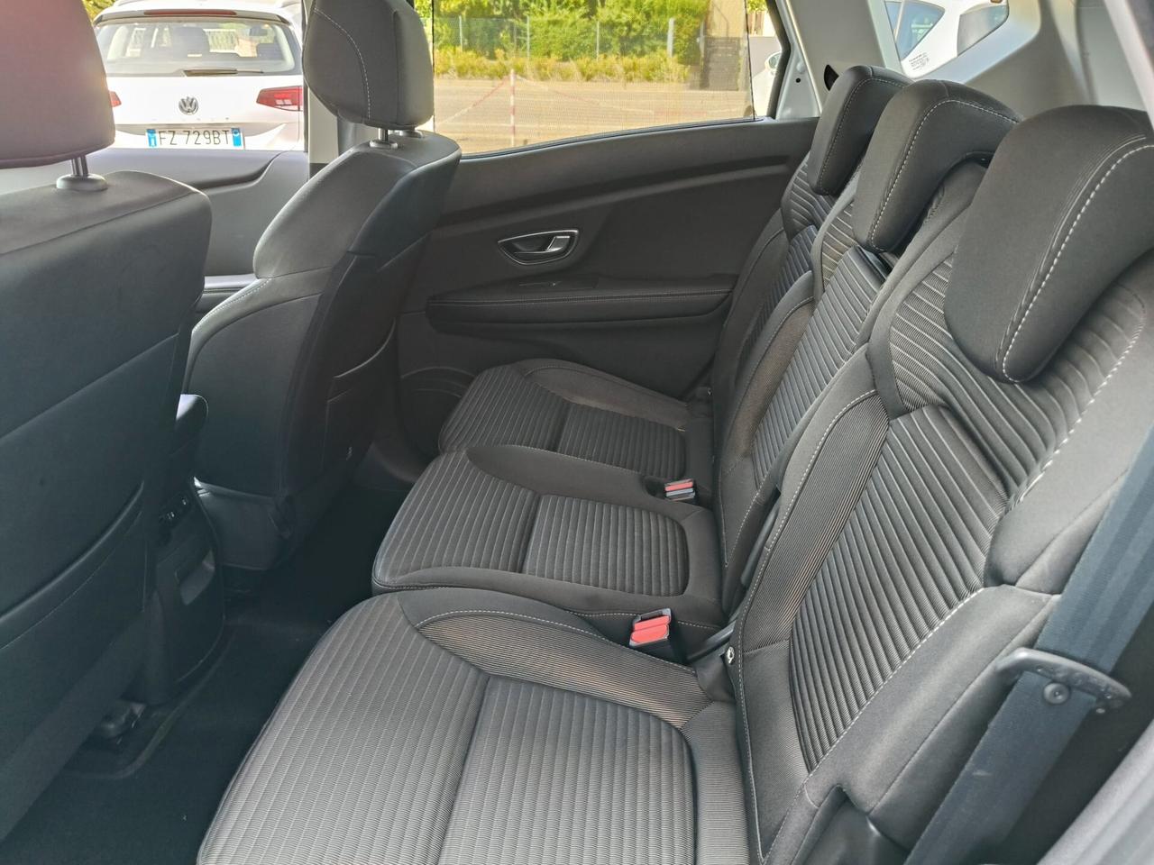 Renault Scenic Blue dCi 120 CV EDC Sport Edition2
