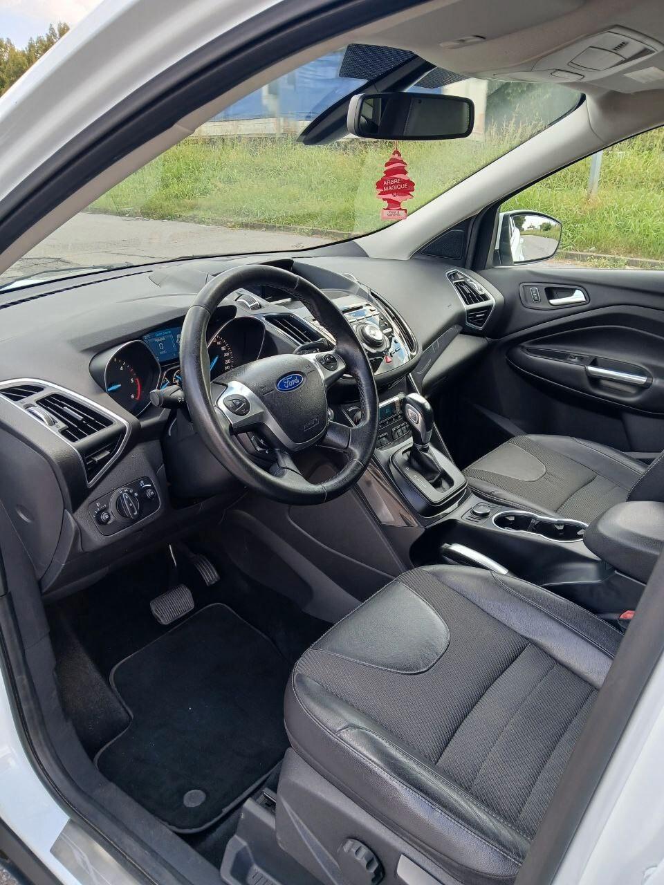 Ford Kuga 2.0 TDCI 140 CV 4WD Powershift