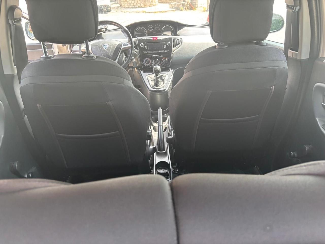 Lancia Ypsilon 0.9 TwinAir 85 CV 5 porte Metano Ecochic Gold
