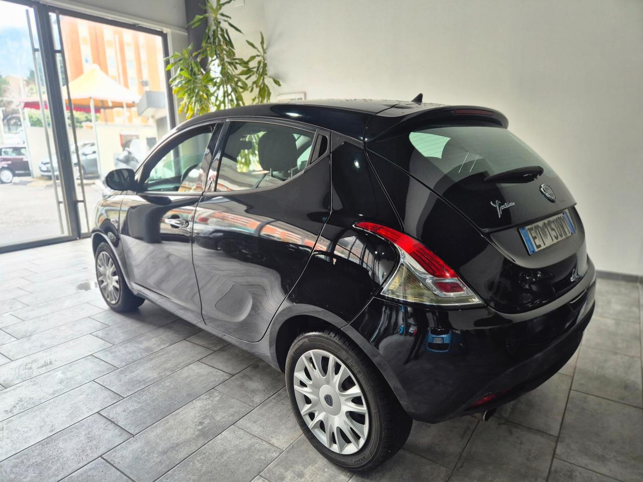 Lancia Ypsilon 1.2 69 CV 5 porte