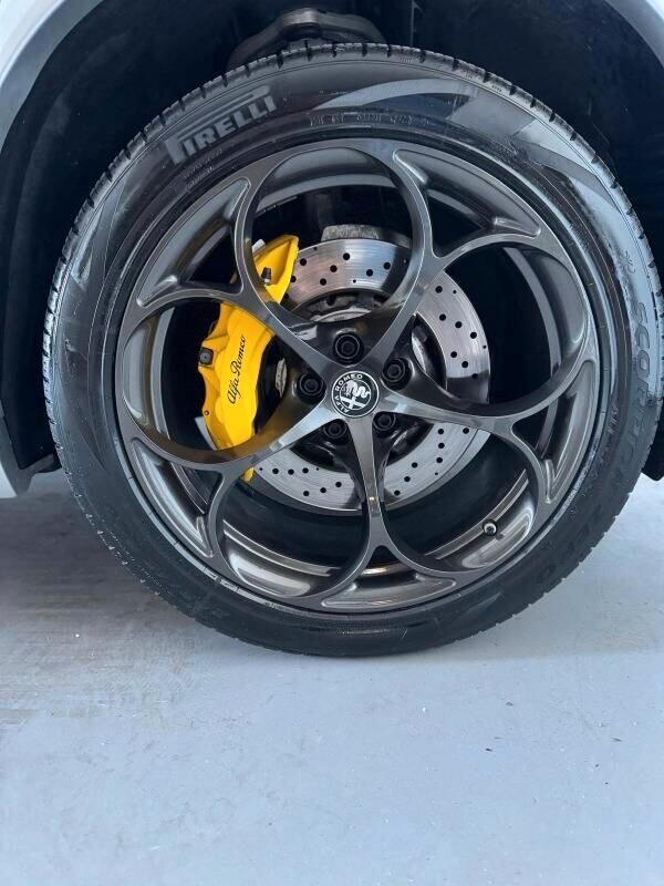 Alfa Romeo Stelvio 2.9 Bi-Turbo V6 510 CV AT8 Quadrifoglio