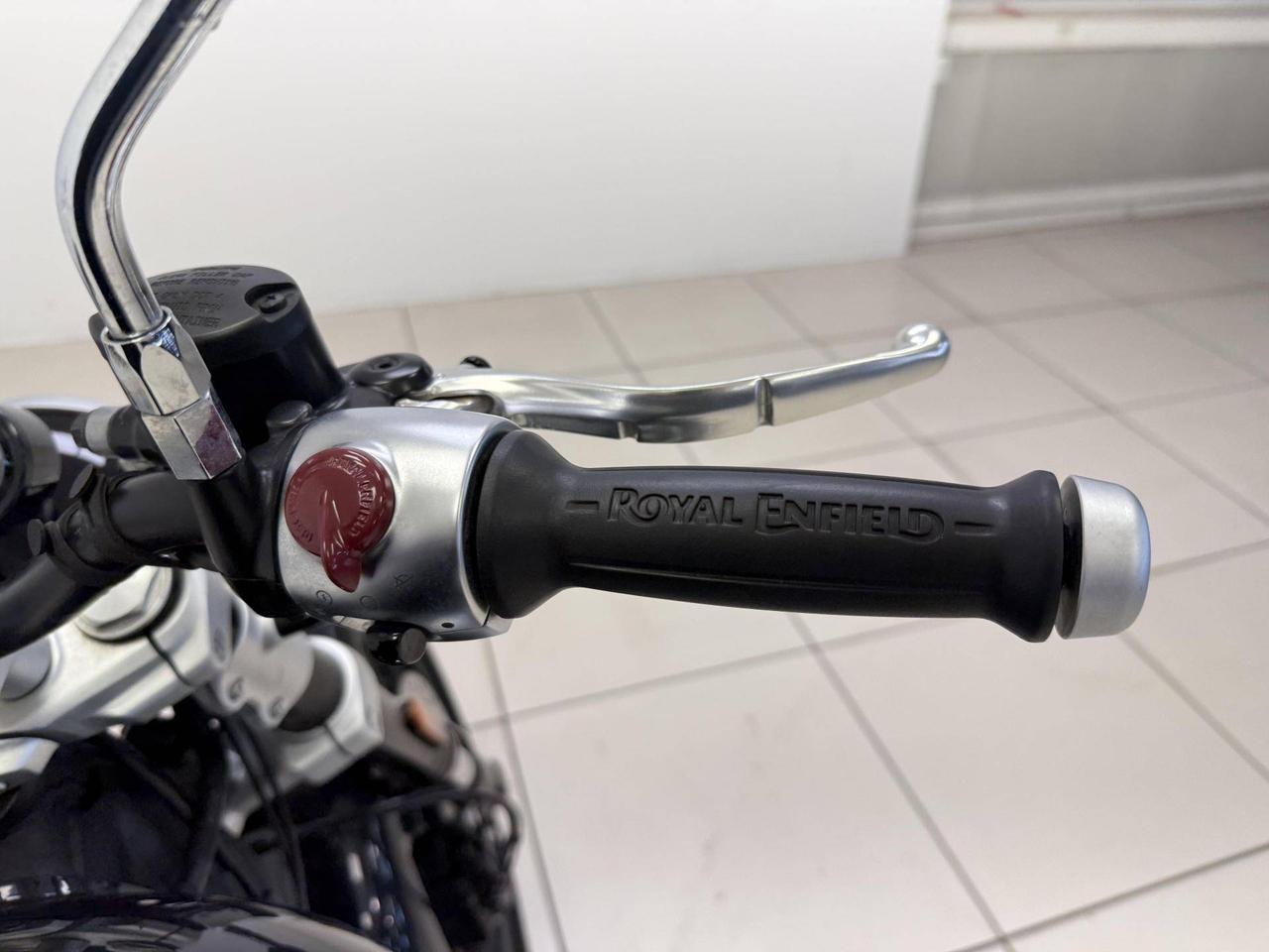 Royal Enfield Super Meteor 650 Astral