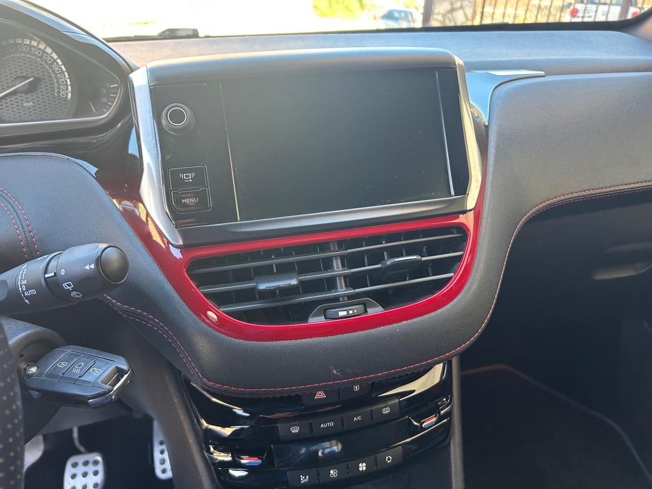Peugeot 208 1.6 THP 200 CV 3 porte GTi