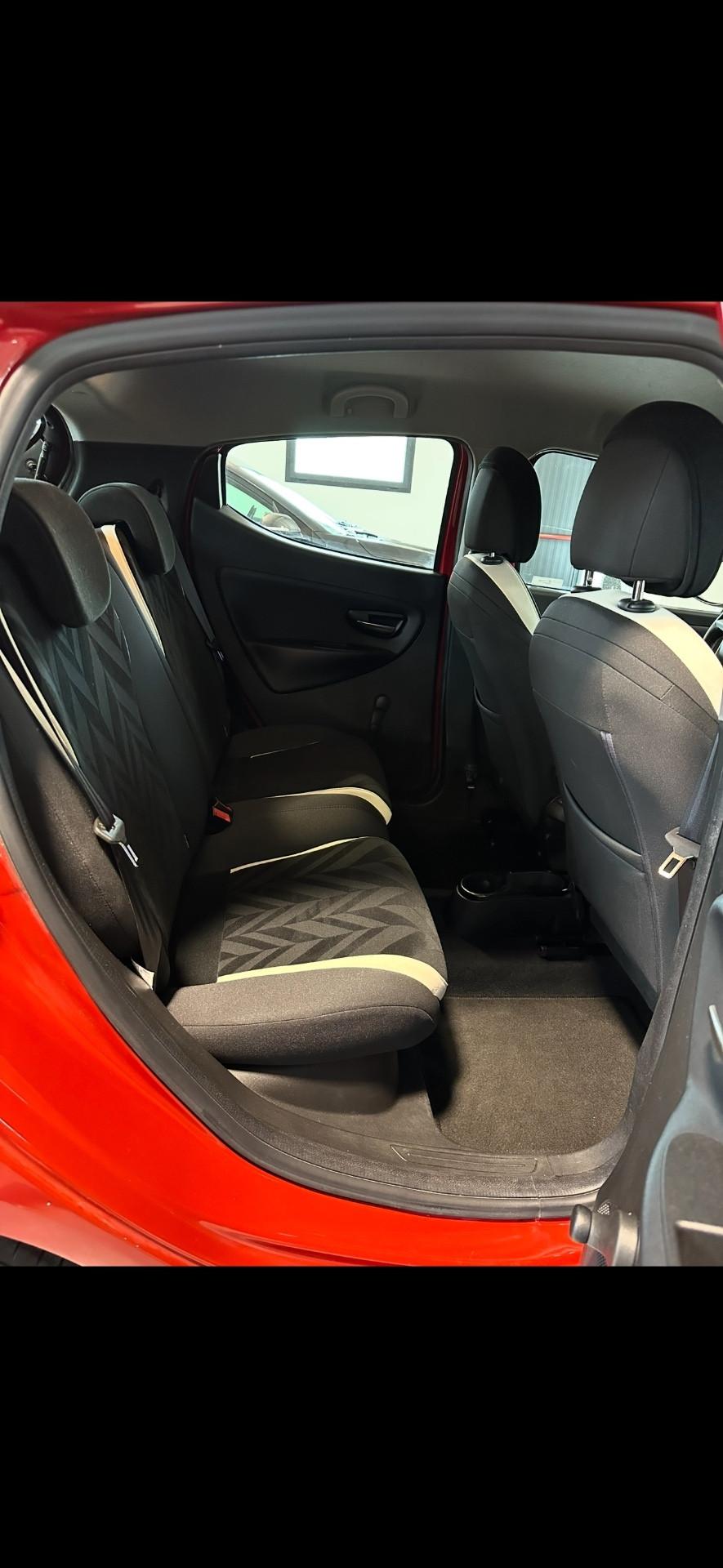 Lancia Ypsilon 1.3 MJT 16V 80 CV 5 porte S&S Platinum