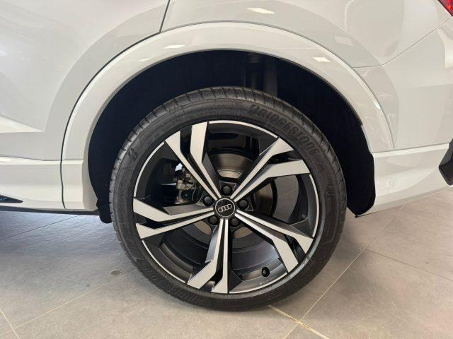 AUDI Q3 SPB 35 TDI S tronic Identity Black