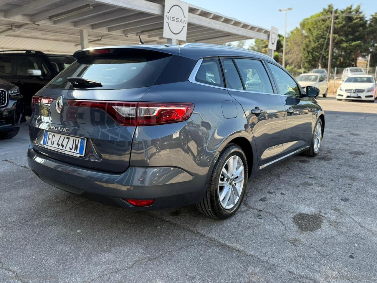 RENAULT Mégane Sporter dCi 8V 110 CV Energy Bus.