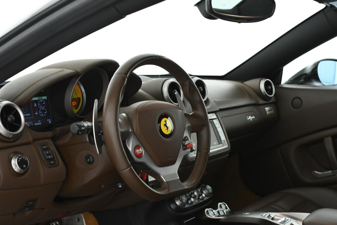 FERRARI California 4.3 dct PELLE+SOSP.DUAL MODE+FRENI CARBOCERAMICA GIALLI