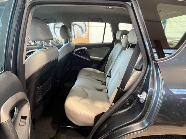 TOYOTA RAV 4 RAV4 2.0 aut. Luxury
