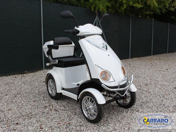 Scooter elettrico senza patente FREEDOM QUATTRO