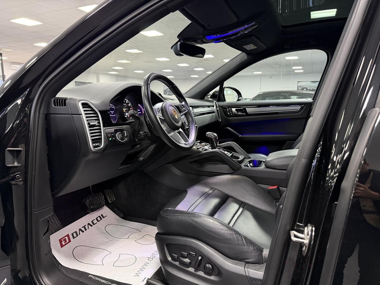 Porsche Cayenne Coupe e-hybrid Platinum Edition