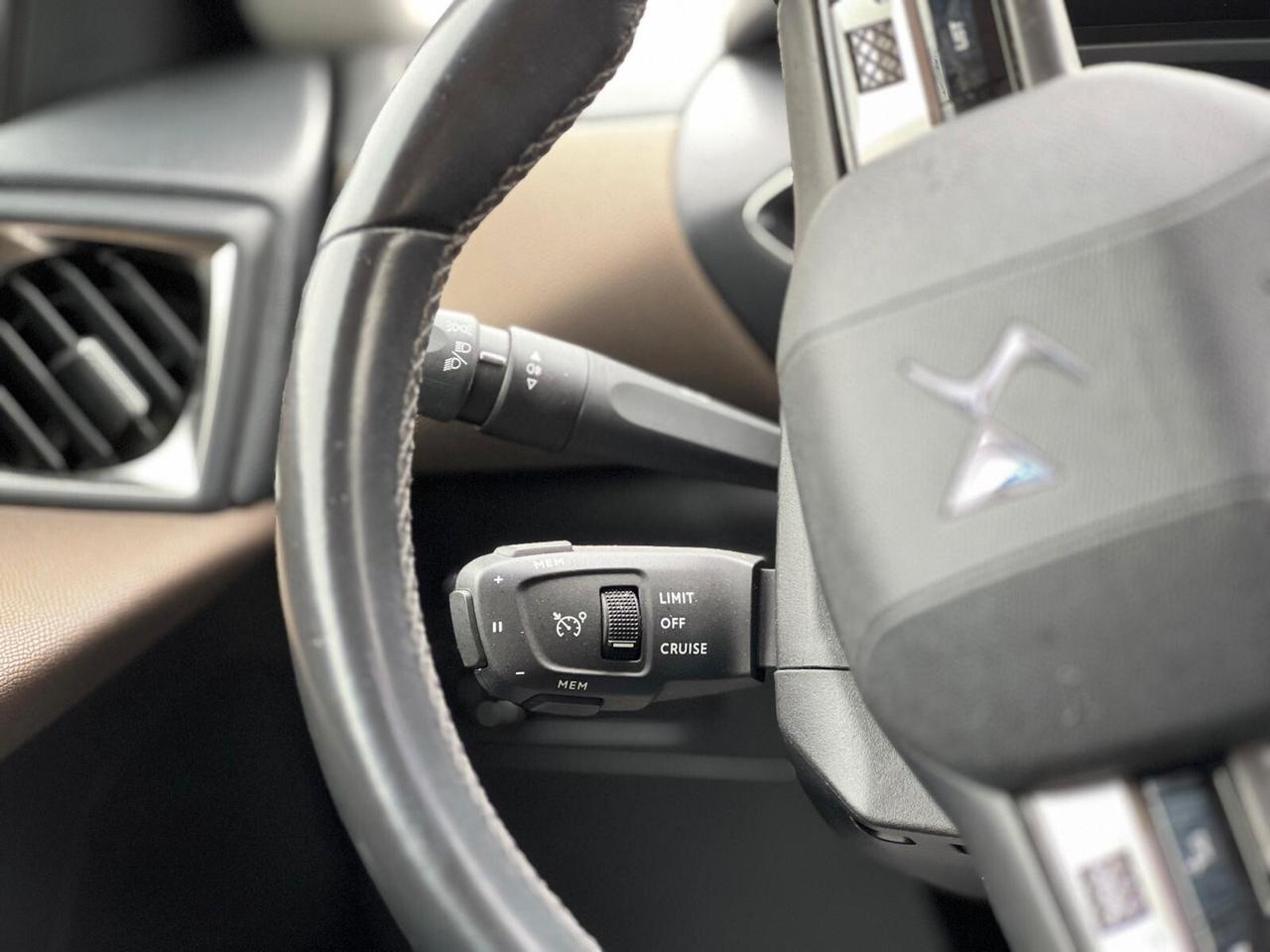 Ds DS3 3 Crossback BlueHDi 100 So Chic