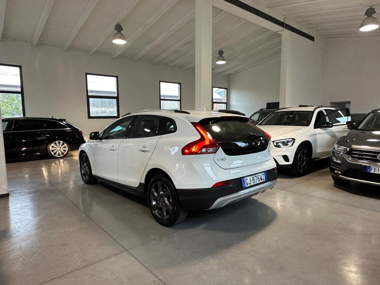 Volvo V40 Cross Country D2 1.6 Powershift Momentum N1