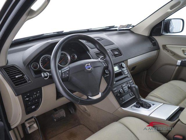 VOLVO XC90 D5 AWD Geartronic Momentum