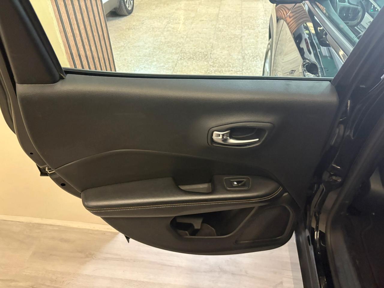 Jeep Compass 1.600cc Multijet 120cv II 2WD Longitude