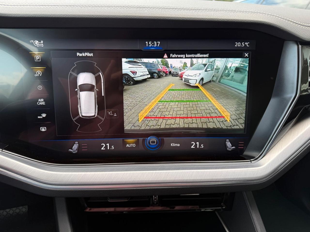 Volkswagen Touareg 3.0 TDI Elegance Navi*Matrix*Dynaudio*