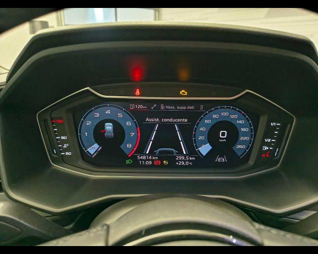 AUDI A1 citycarver 30 TFSI Admired