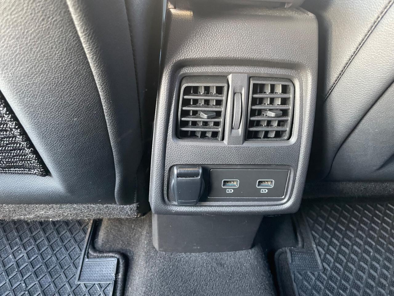 Renault Captur Plug-in Hybrid E-Tech 160 CV Intens
