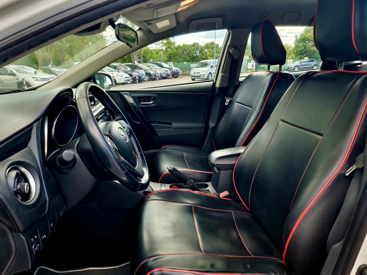 Toyota Auris Touring Sports 1.8 Hybrid Lounge 2018-E6B Automatico NEO