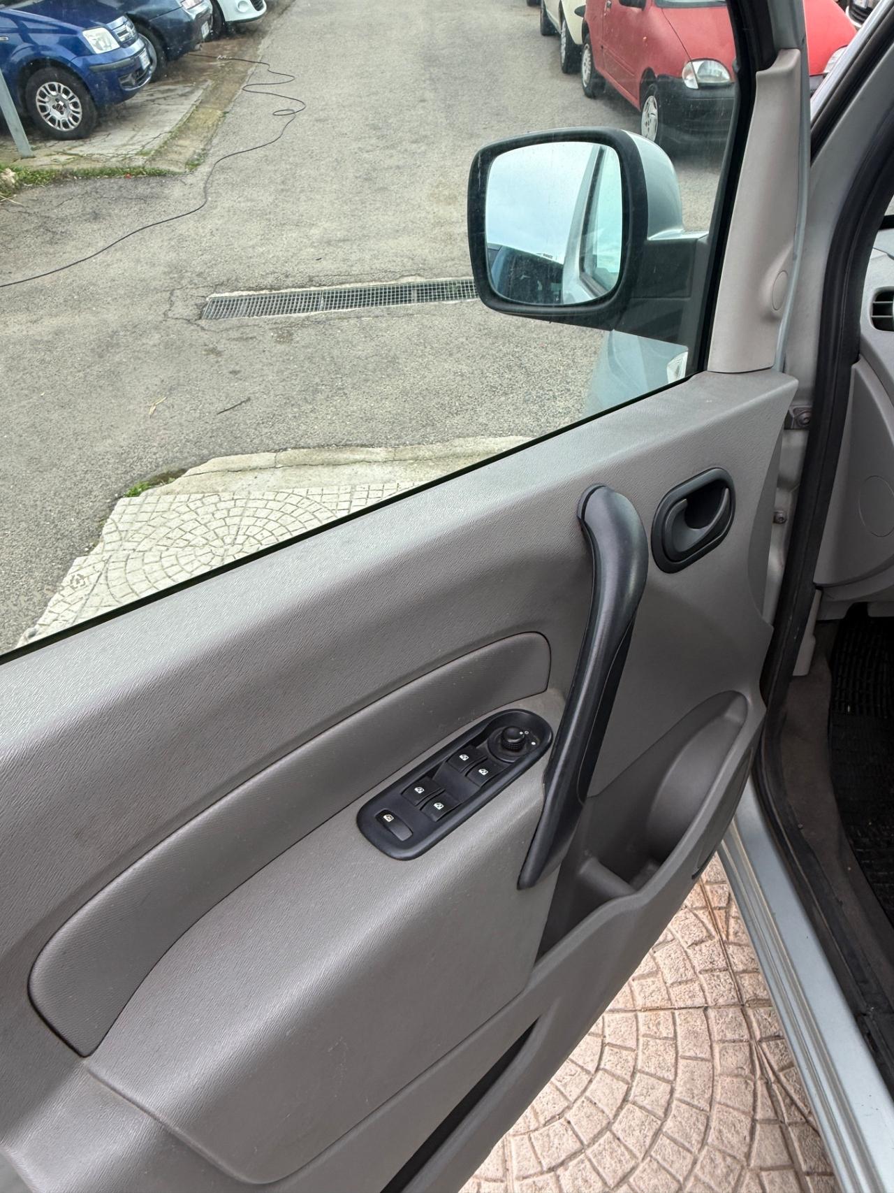 Renault Kangoo 1.6 105CV 5 porte Benzina/GPL