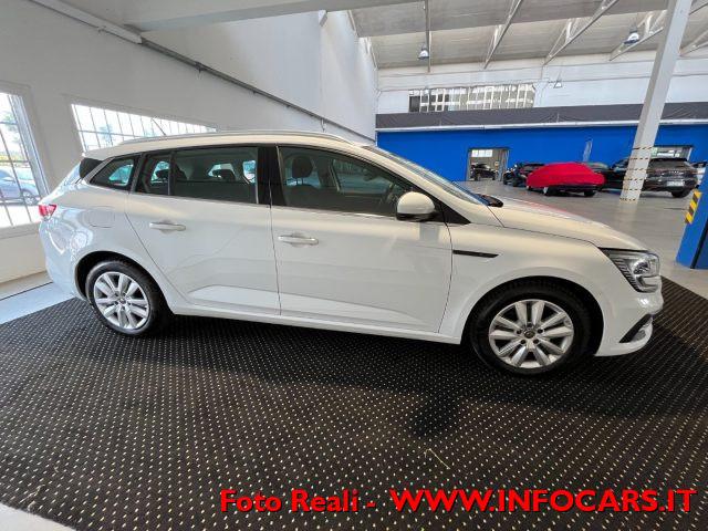 RENAULT Megane Sporter Blue dCi 115 CV Business AUTOCARRO N1