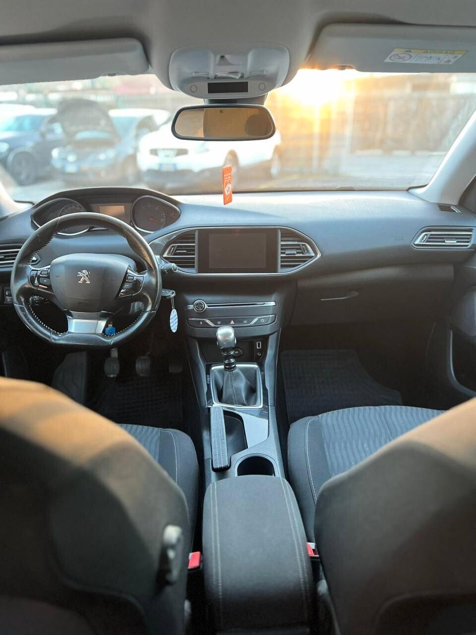 Peugeot 308 1.6 e-HDi 115 CV Stop&Start Allure