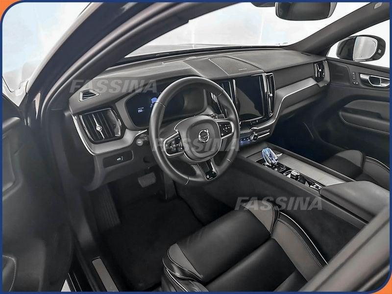 Volvo XC60 XC60 B5 AWD automatico Plus Dark
