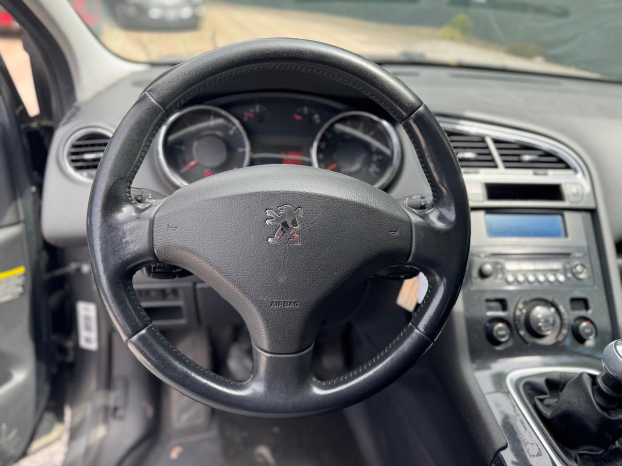 Peugeot 5008 1.6 HDi 112CV Féline