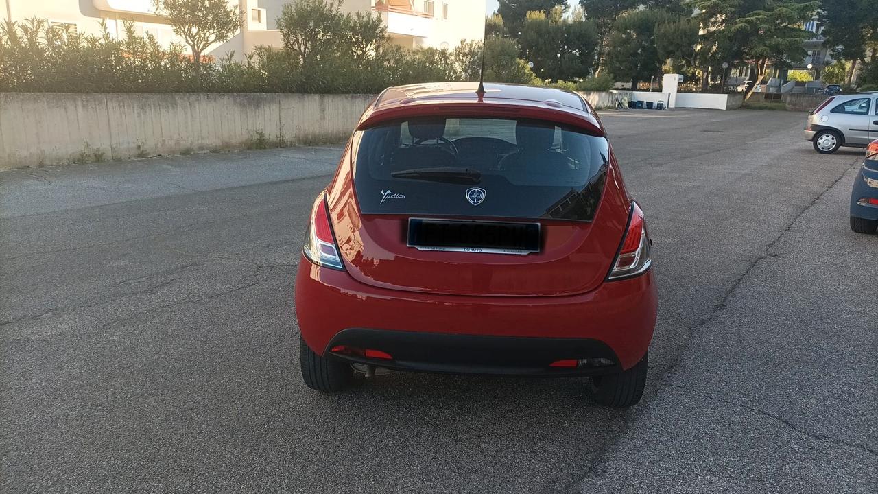Lancia Ypsilon 1.2 69 CV 5 porte GPL Ecochic Elefantino Blu