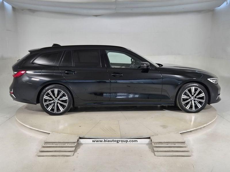 BMW Serie 3 G21 2019 Touring Diese 320d Touring mhev 48V Luxury auto
