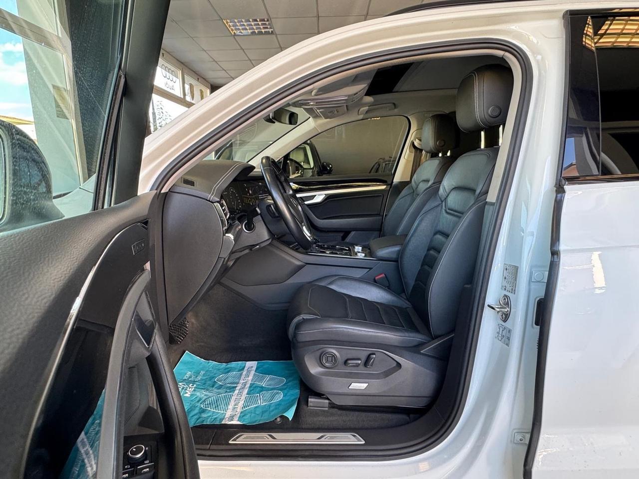 Volkswagen Touareg 3.0 V6 TDI SCR Advanced