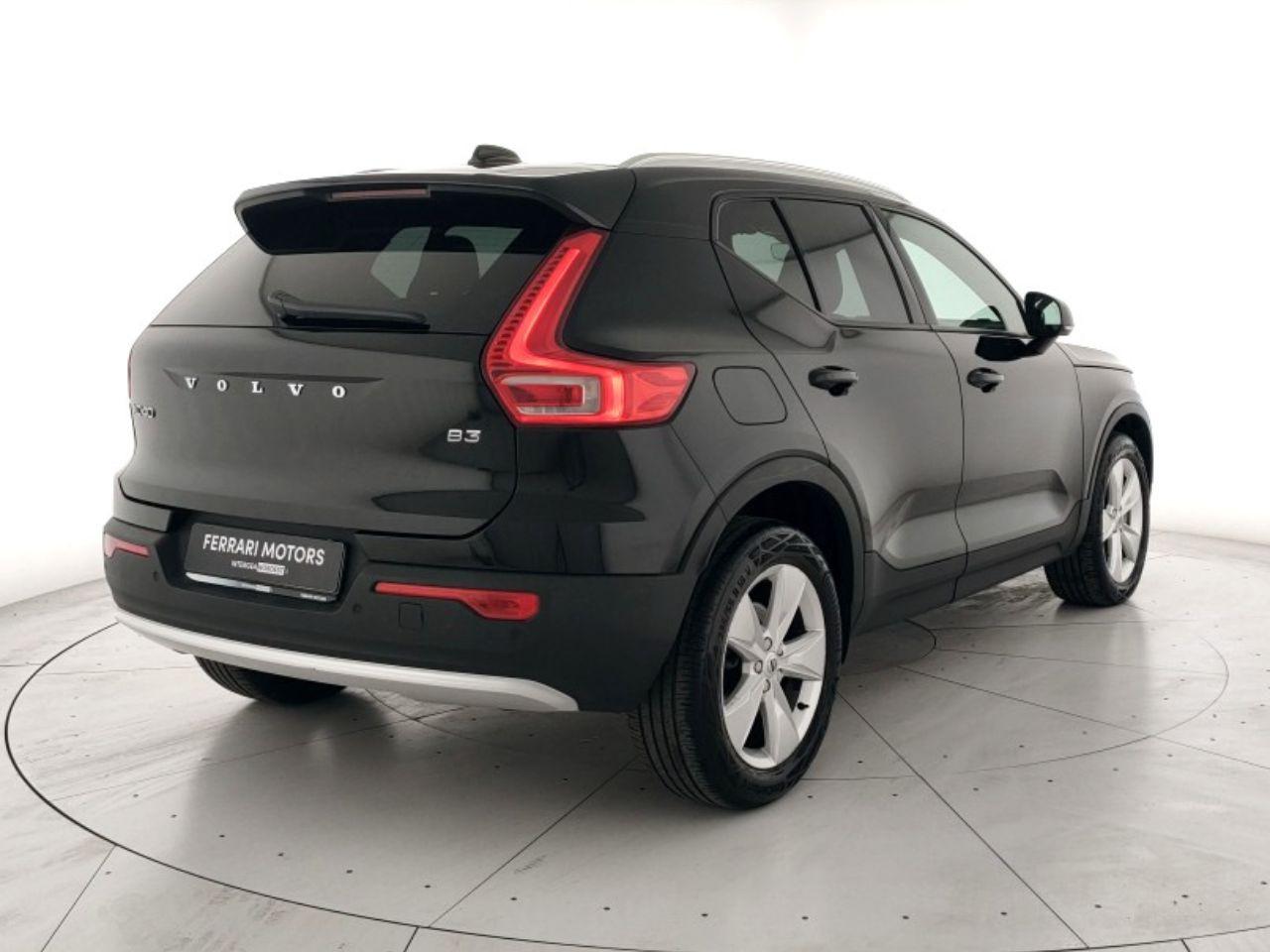 VOLVO XC40 2.0 b3 Core auto