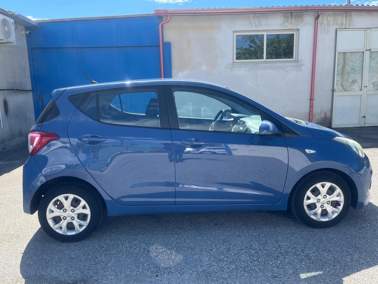Hyundai i10-1.0 gpl - full opt-2015