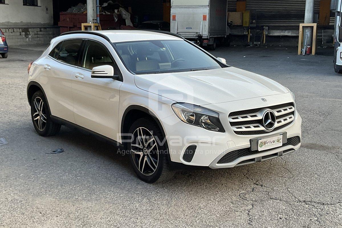 MERCEDES GLA 200 Premium